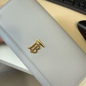 burberry Gray wallet